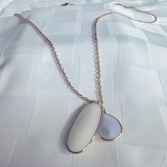 Stella and Dot two piece necklace - Picture 2 of 8